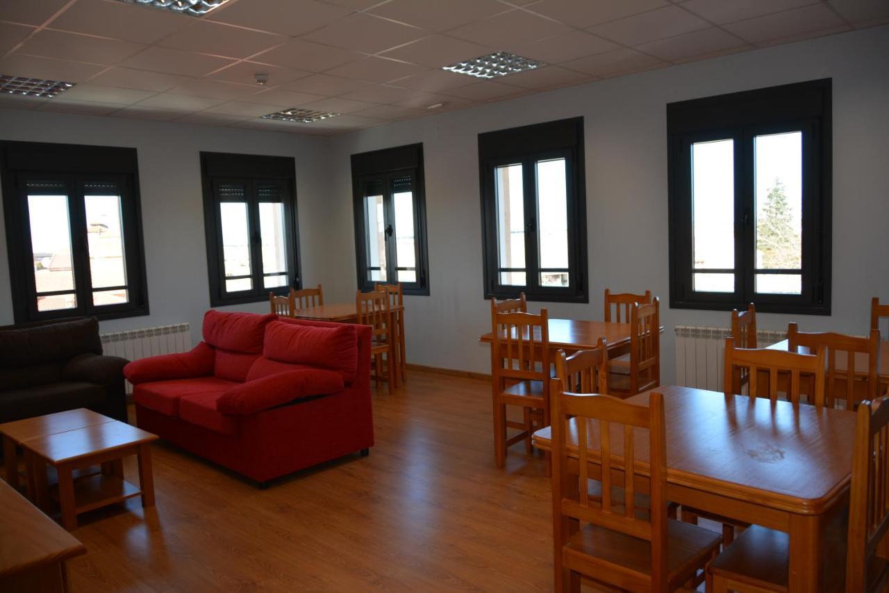 Albergue Villa Nava De La Asuncion 外观 照片
